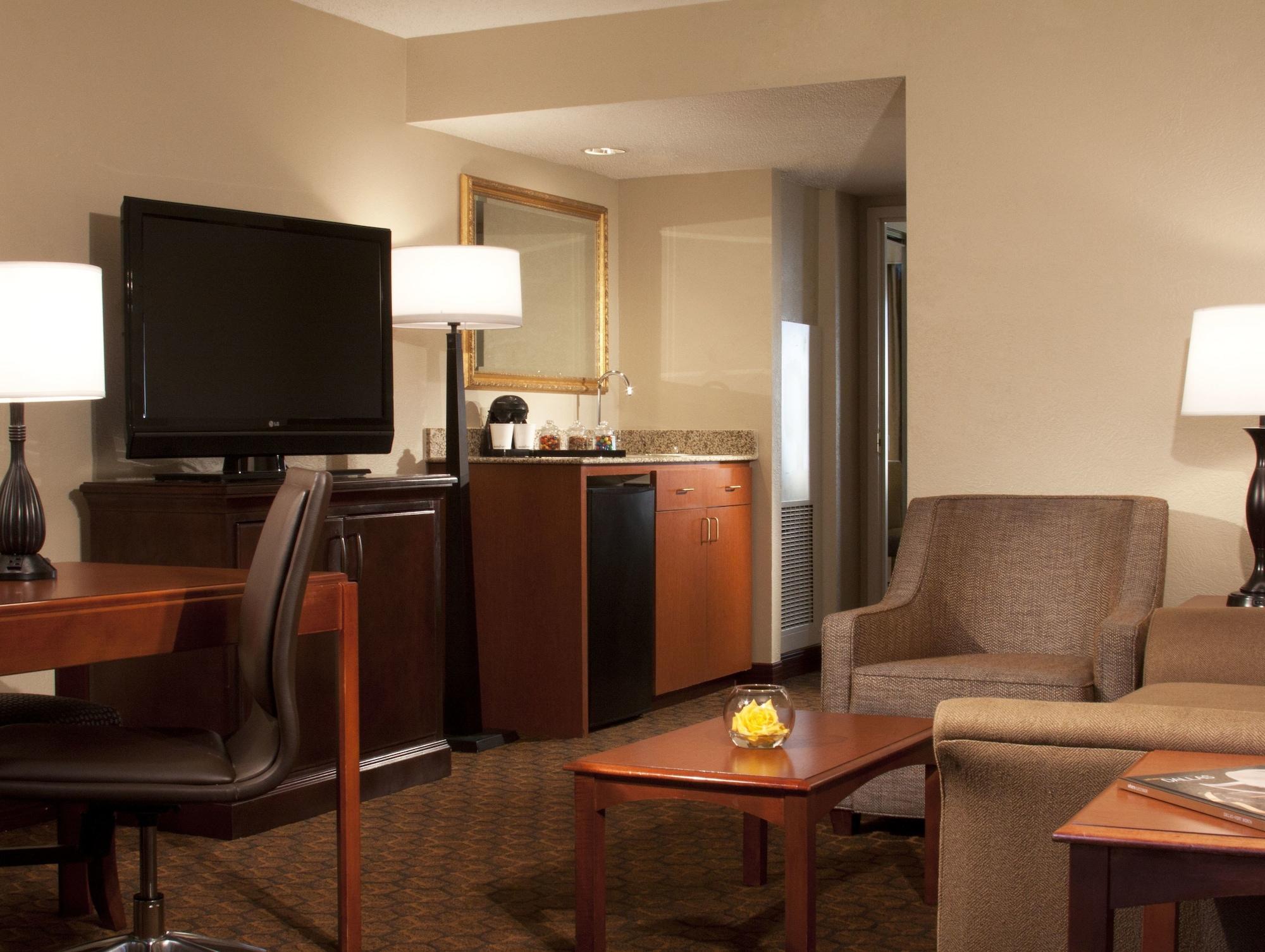 Embassy Suites By Hilton Dallas Near The Galleria Esterno foto