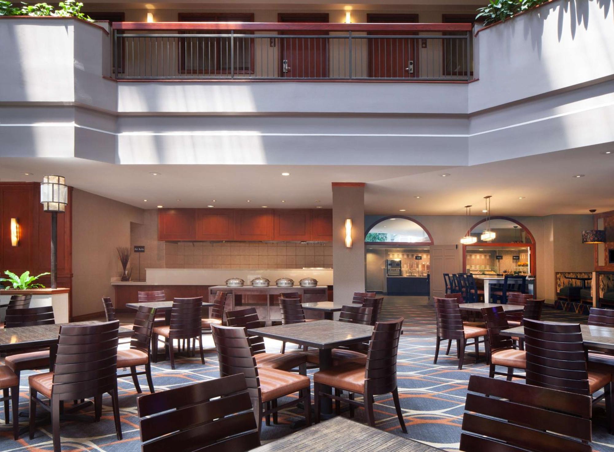 Embassy Suites By Hilton Dallas Near The Galleria Esterno foto