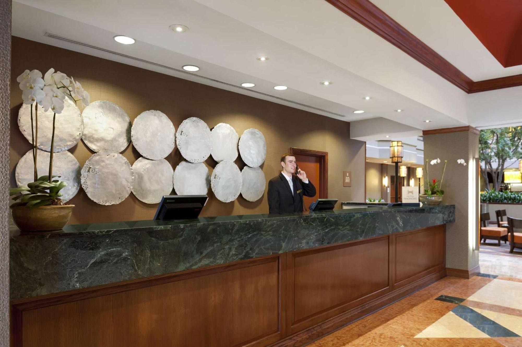 Embassy Suites By Hilton Dallas Near The Galleria Esterno foto