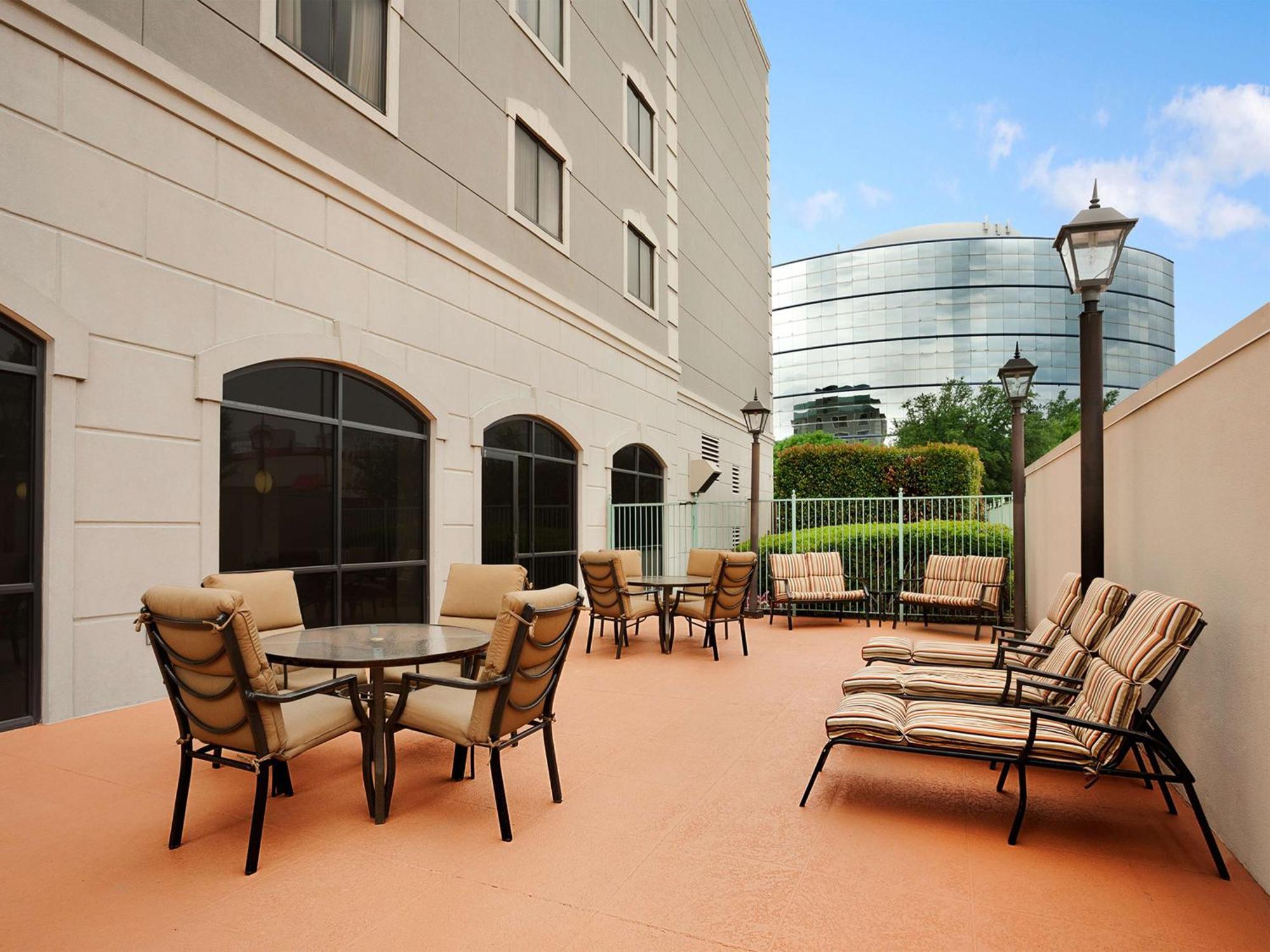 Embassy Suites By Hilton Dallas Near The Galleria Esterno foto