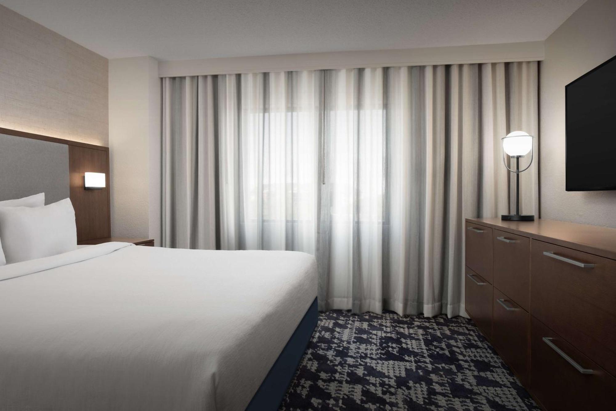 Embassy Suites By Hilton Dallas Near The Galleria Esterno foto