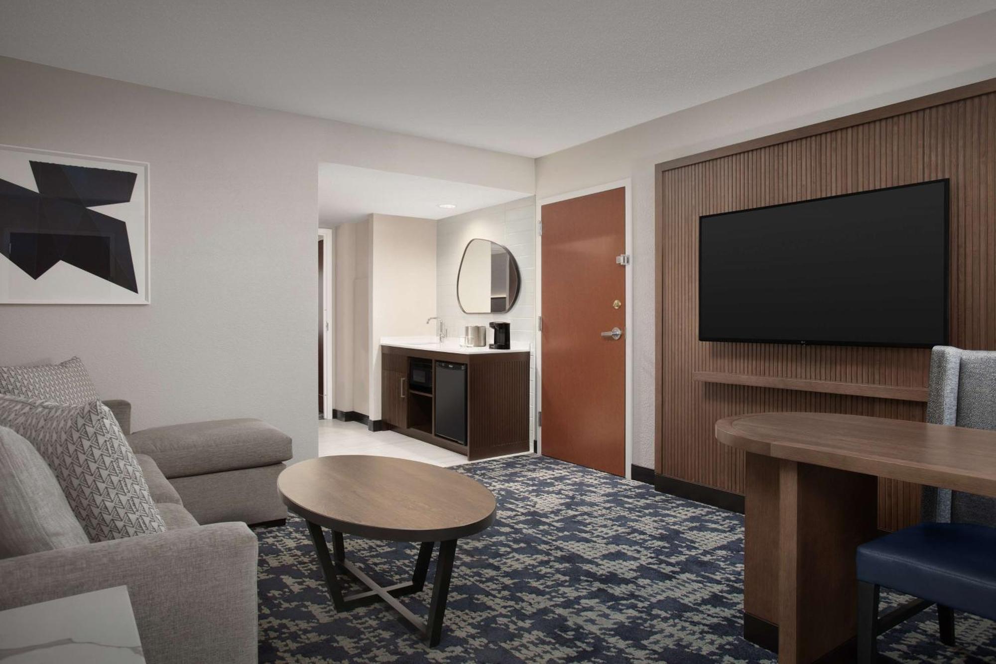 Embassy Suites By Hilton Dallas Near The Galleria Esterno foto